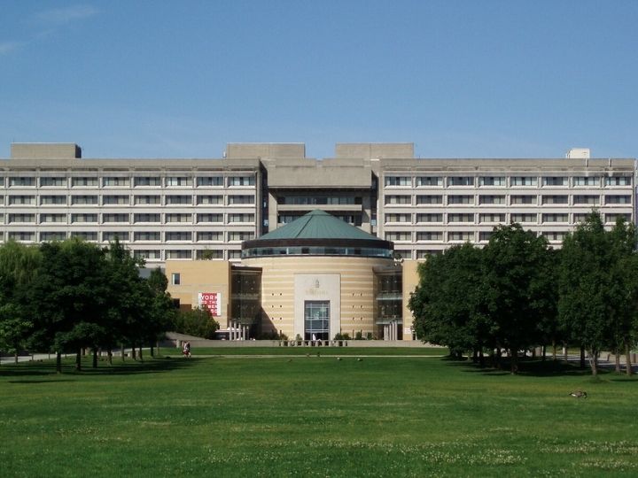 YUELI 約克大學語言中心校園照片｜Woori 加拿大最大留遊學代辦