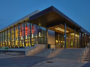 Mohawk Building 大學大樓｜WOORI 加拿大留遊學代辦