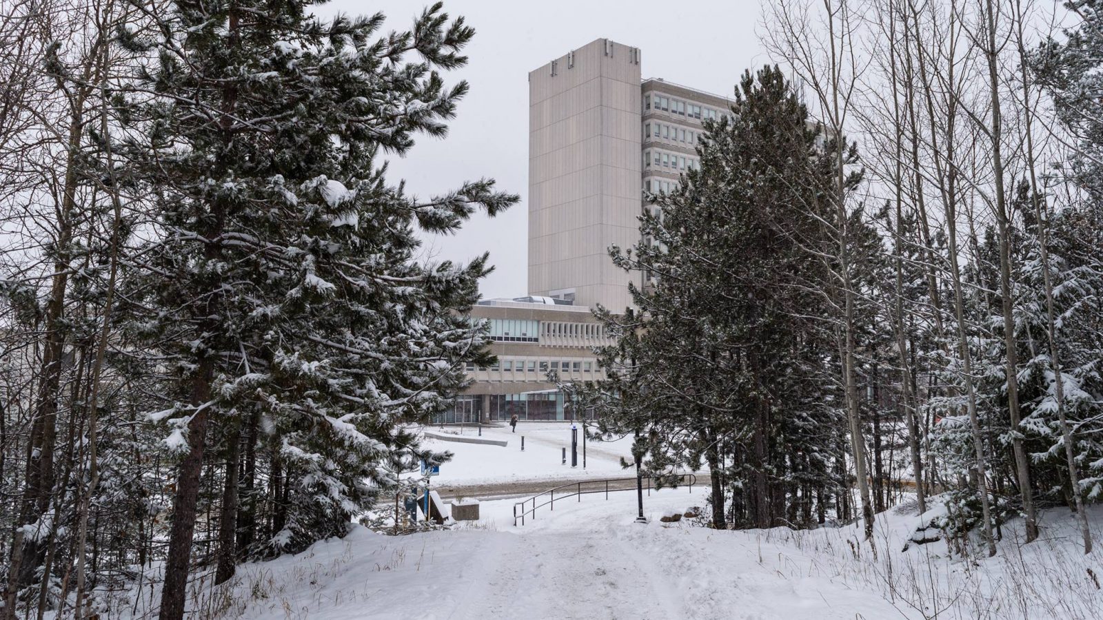 加拿大大專院校 Laurentian University 台灣WOORI 加拿大留遊學_7