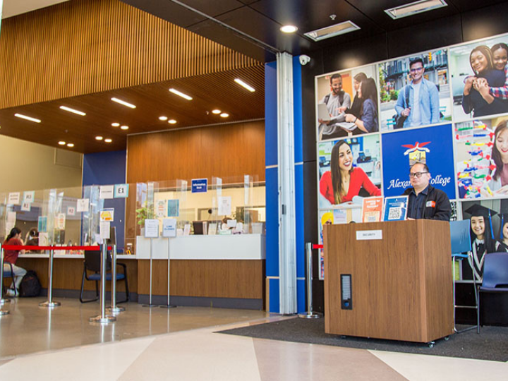 Alexander_college 亞歷山大學院 大廳