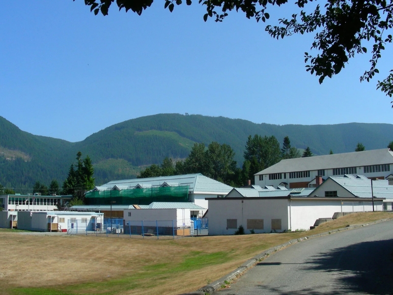 Lake Cowichan Secondary|Cowichan District 哥維根谷教育局|Woori 加拿大最大遊留學代辦